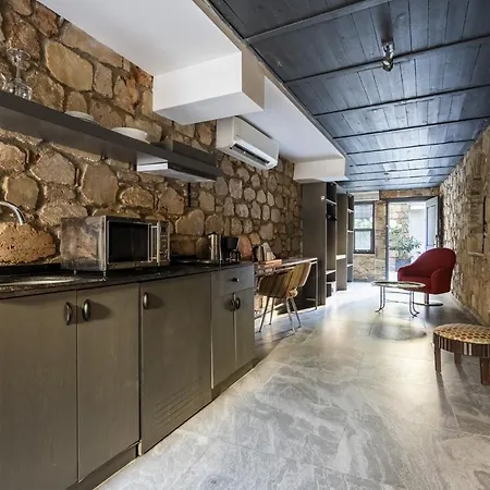 Marvelous Studio Flat Near Hadrians Gate Apartment